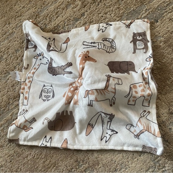 Boritar Elephant Gray Lovey Plush Toy Comforter Microfiber Fleece Blanket Unisex - Picture 4 of 5